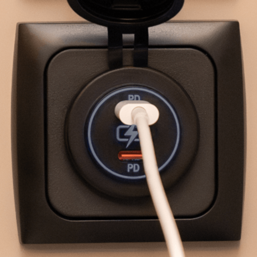 USB-C lader x 2 12 V svart