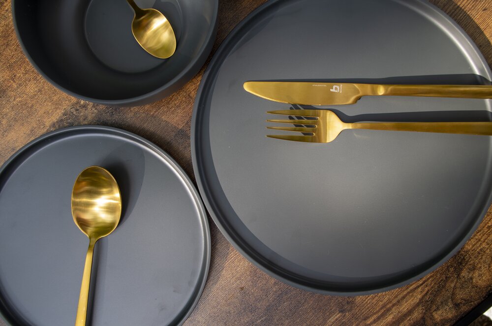 Servise Patom Grå Melamin 16 deler