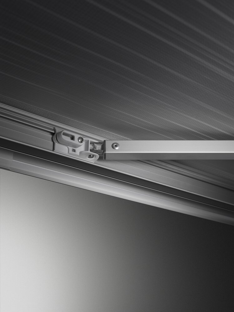 Omnistor 8000 Markise Anodised kassett 400 Alaska Grey